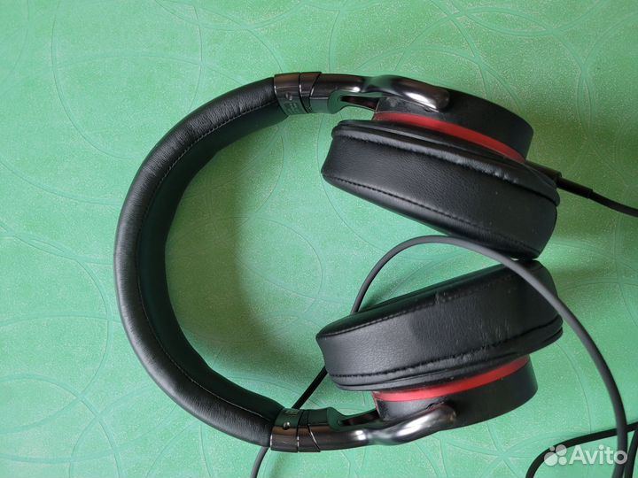 Наушники Sony MDR-1A