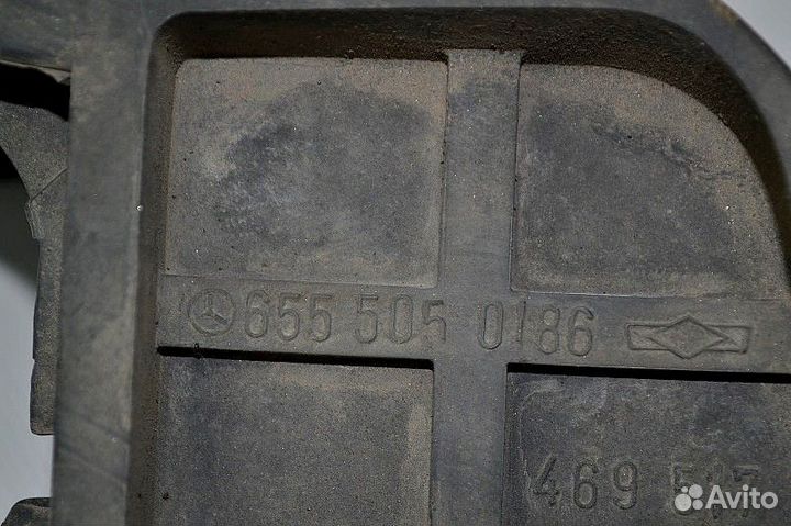 Верхний пыльник радиатора mercedes-benz 2544 SK (0