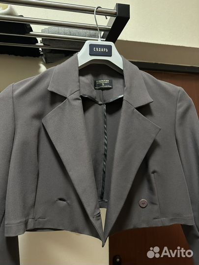 Укороченный пиджак жакет