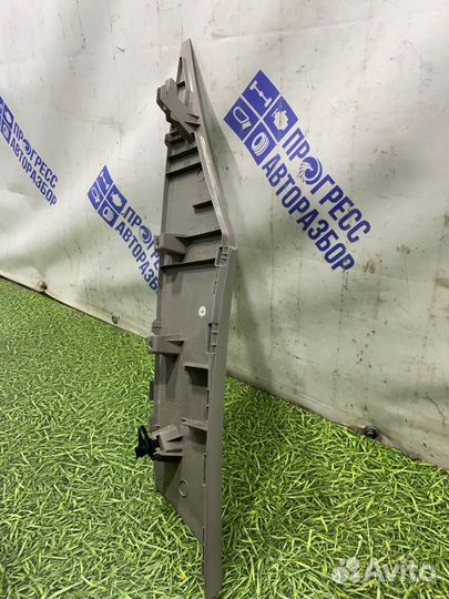 Обшивка стойки задняя левая Volvo S40 седан 2.4