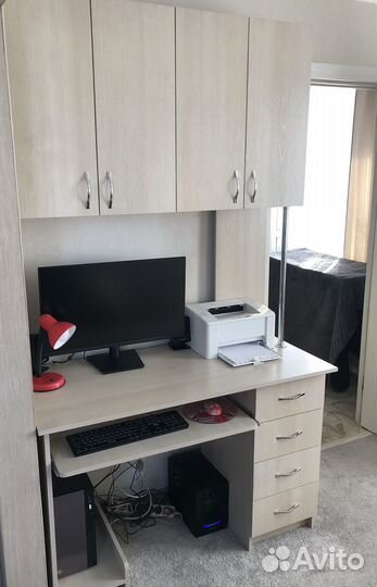 Компьютерный стол