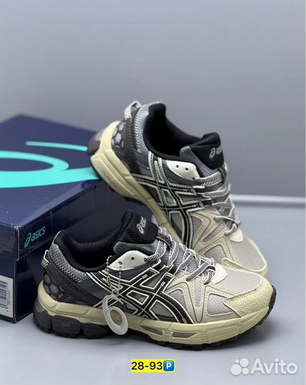 Кроссовки женские Asics