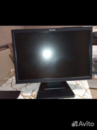 Монитор Lenovo 22 дюймов
