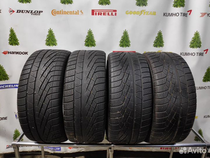 Pirelli Winter Sottozero 210 235/45 R17 94H