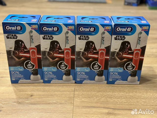 Новая Электрическая зубная щетка Oral-B +2 Насадки