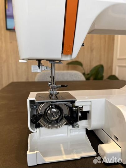 Швейная машина Janome 5025S