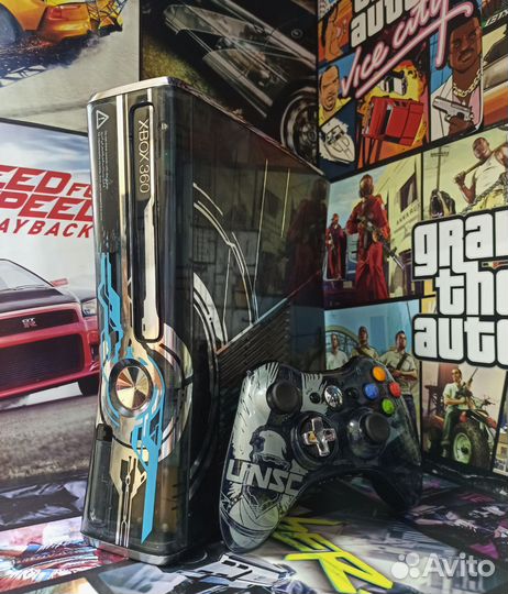 Xbox 360 Slim 500gb halo Limited Edition