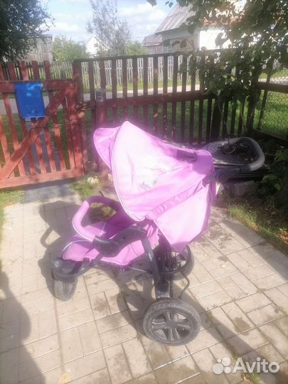 Прогулочная коляска