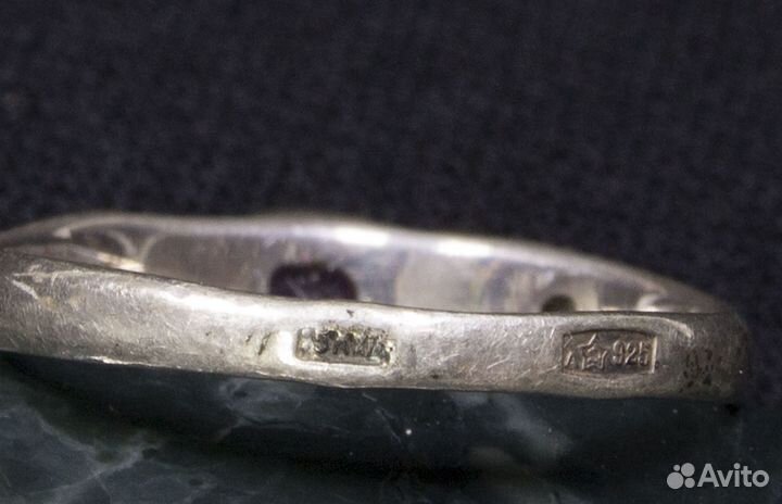 Кольцо с розовой вставкой, серебро 925 пр, вес 1,4