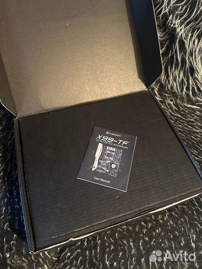 Mатеринская платa Huananzhi x99 TF Gaming