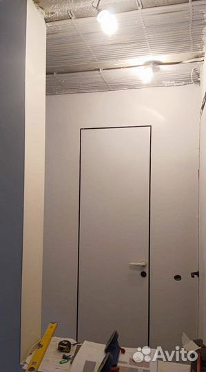 Дверь скрытого монтажа invisible