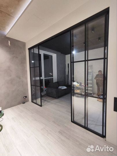 Стеклянная перегородка / Межкомнатные перегородки