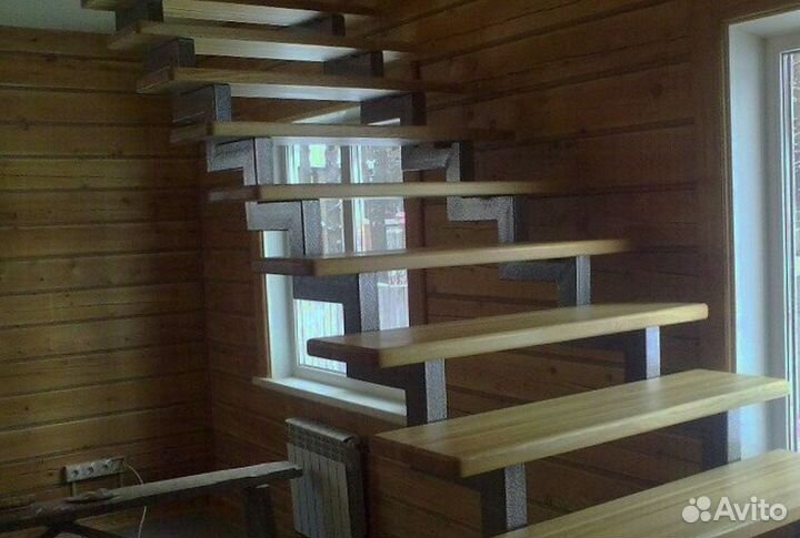 Лестница с забежными ступенями