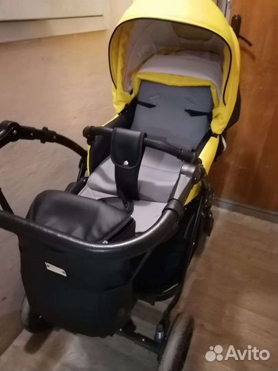 Коляска для ребенка