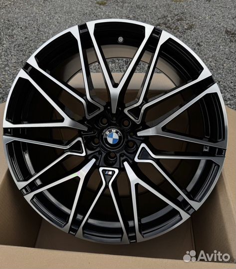 Диски R22 5x112 BMW G05 G06 818 стиль