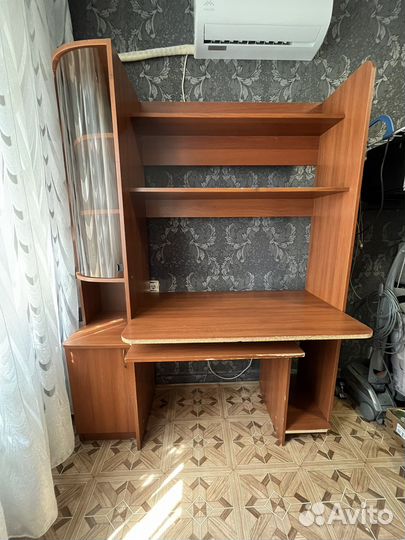 Компьютерный стол