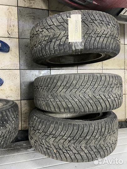 Nokian Tyres Hakkapeliitta 8 235/55 R17