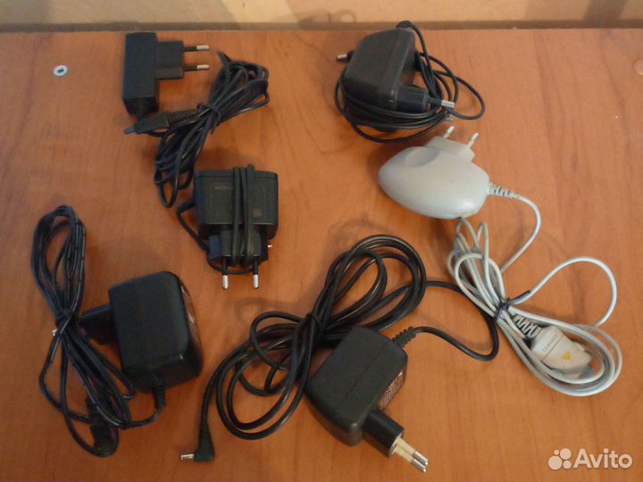 Зарядное устройство для телефона