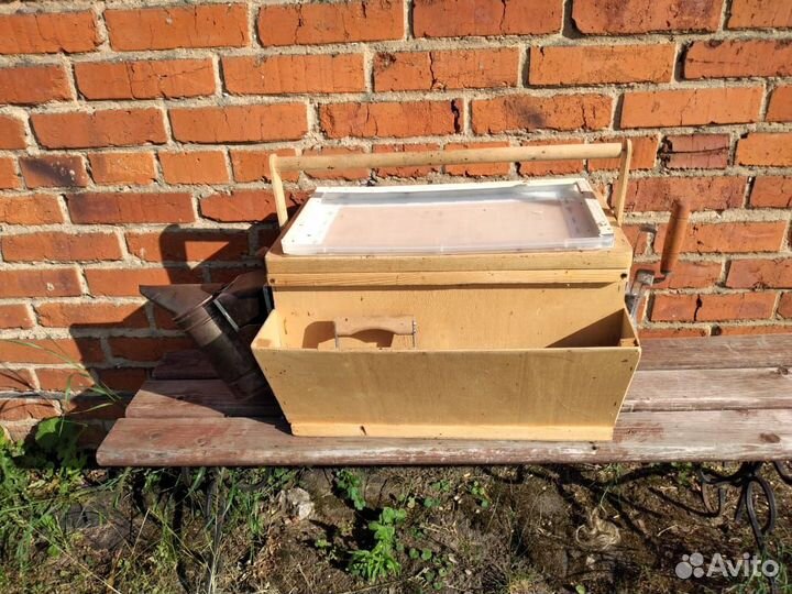 Улья, рамки, одежда, инструмент