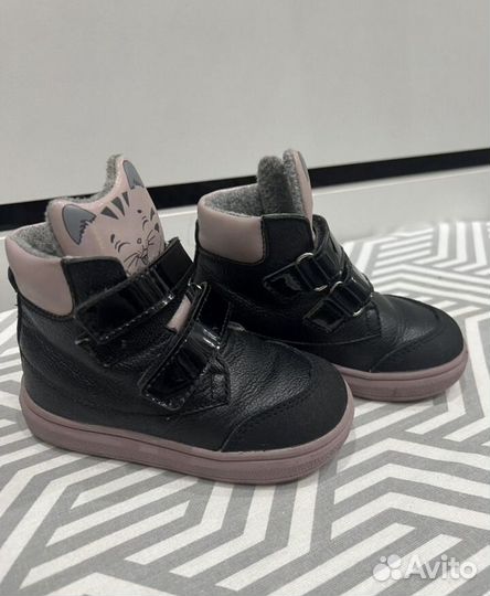 Ботинки котофей кожаные 24