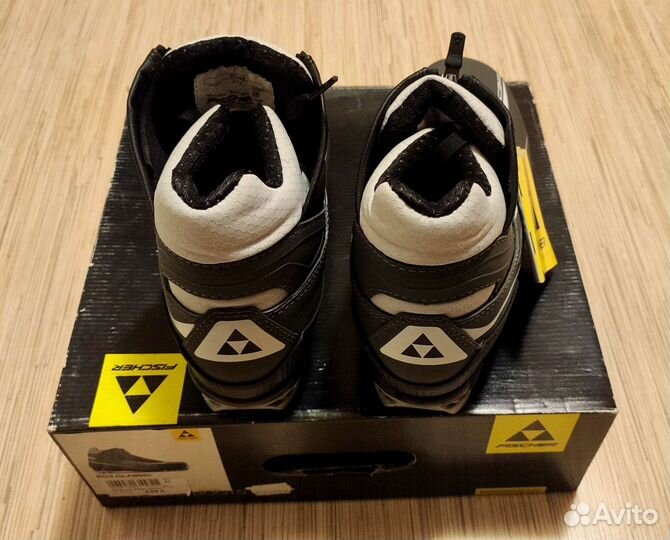 Лыжные новые ботинки Fischer RC3 classic 40-41,42