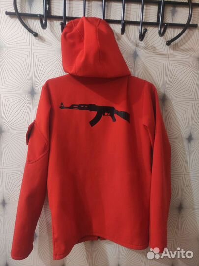 Ветровка(кофта)