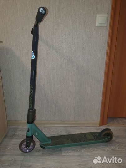 Трюковой самокат tech team duker 303