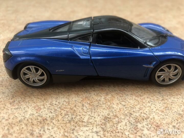 Игрушка Макларен (размер:дейкая рука)