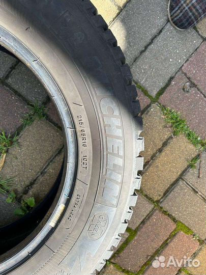 Michelin X-Ice North 3 215/65 R16