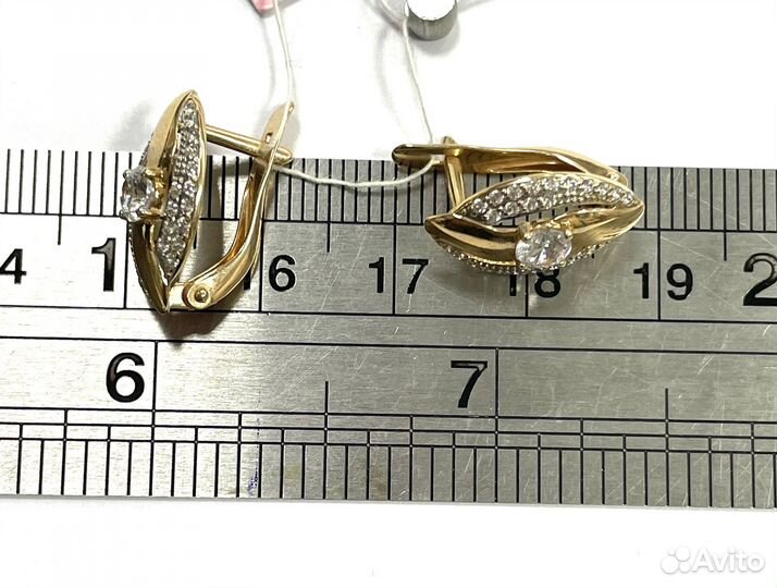 Золотые серьги 585 вес 2,78 гр