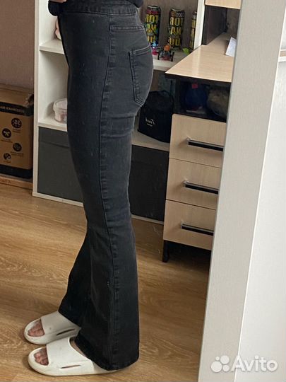 Джинсы клеш