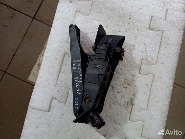 Педаль газа Volkswagen Tiguan 1