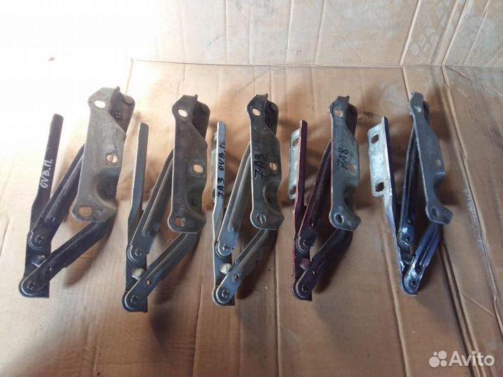 Петля капота правая Opel Vectra B 99-02