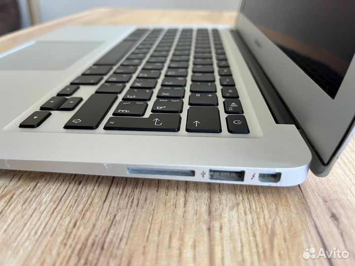 MacBook Air 13 (2017), 128 гб, Core i5, 1.8 ггц