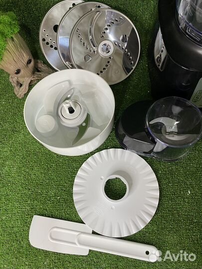 Кухонный комбайн Moulinex FP546811