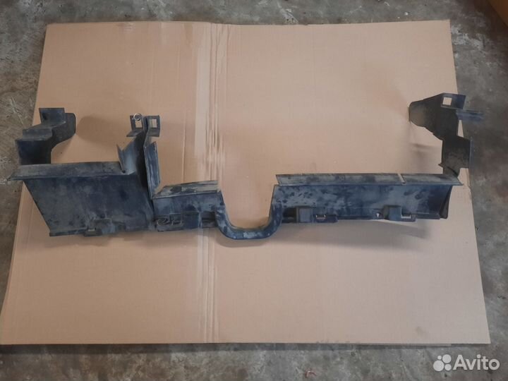 Дефлектор радиатора Renault duster