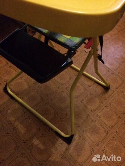 Детский столик и стульчик для кормления