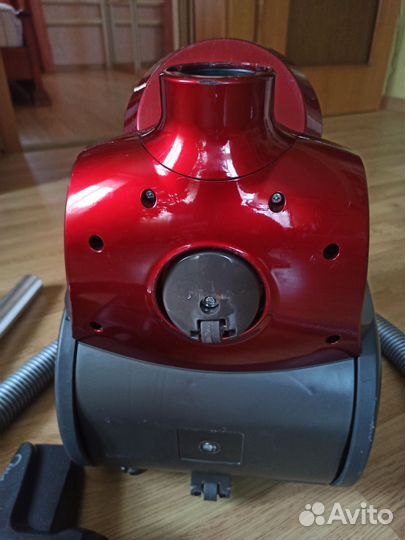 Пылесос Меdea циклонный