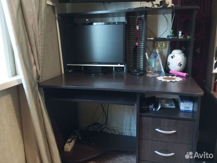 Компьютерный стол