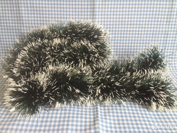 Елки настольные, мишура