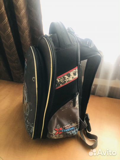 Школьный ранец Hummingbird Teens