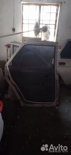 Двери от а/м ваз 2110 2 передние,2 задние