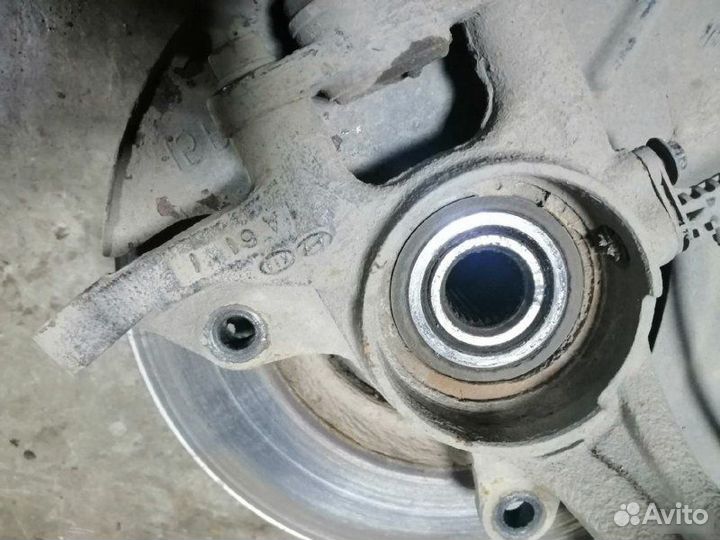 Кулак поворотный передний правый Kia Cerato 2