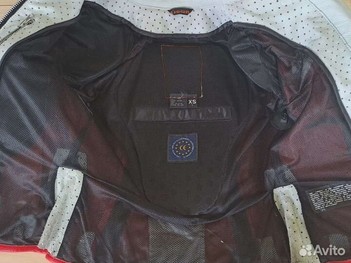 Мотокуртка женская Icon