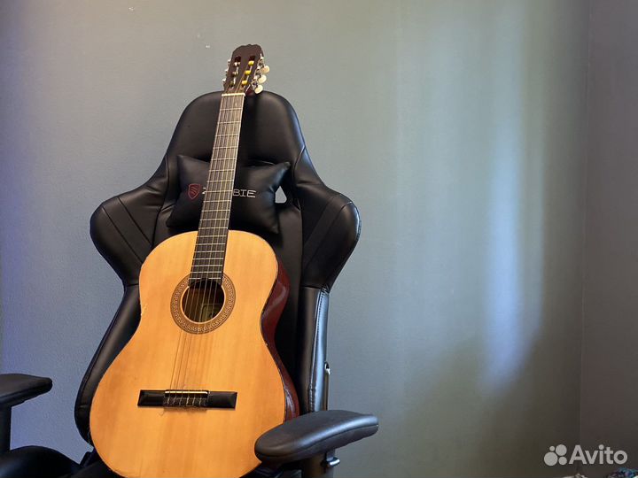 Гитара hohner hc 06 (бывалая с чехлом)