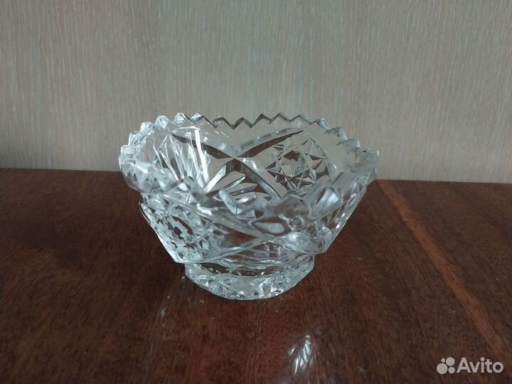 Хрустальная конфетница