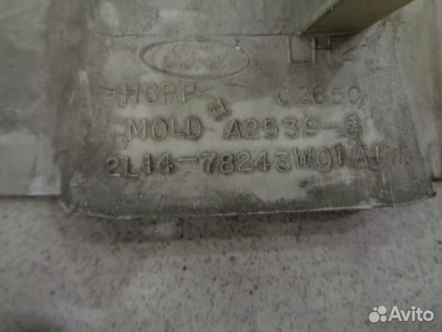 Обшивка стойки средняя левая (внутри) Lincoln Nav