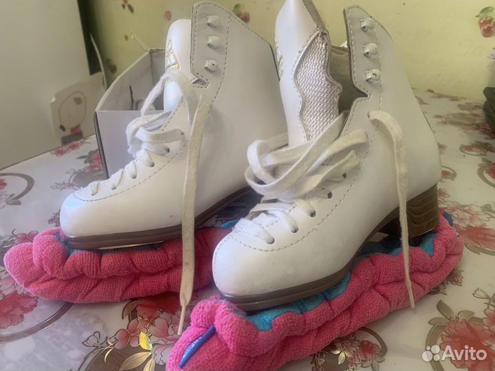 Фигурные коньки jackson