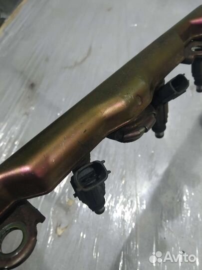 Топливная рампа с форсунками 3ZZ FE