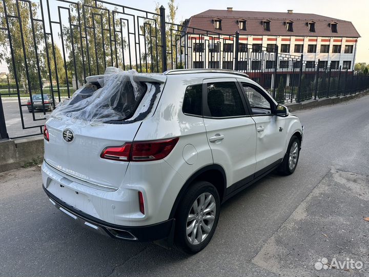 FAW Besturn X40 1.6 МТ, 2019, битый, 48 000 км